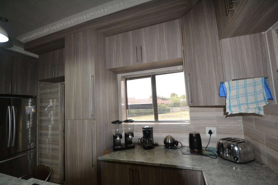 5 Bedroom Property for Sale in Harmony Free State